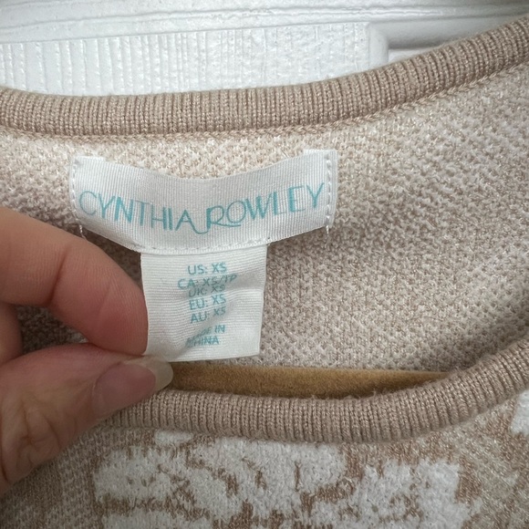 Cynthia Rowley Beige Floral Women's Top - Picture 2 of 4